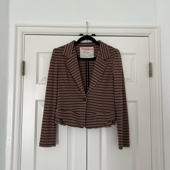 Brown Cropped Blazer - Picture 1 of 2